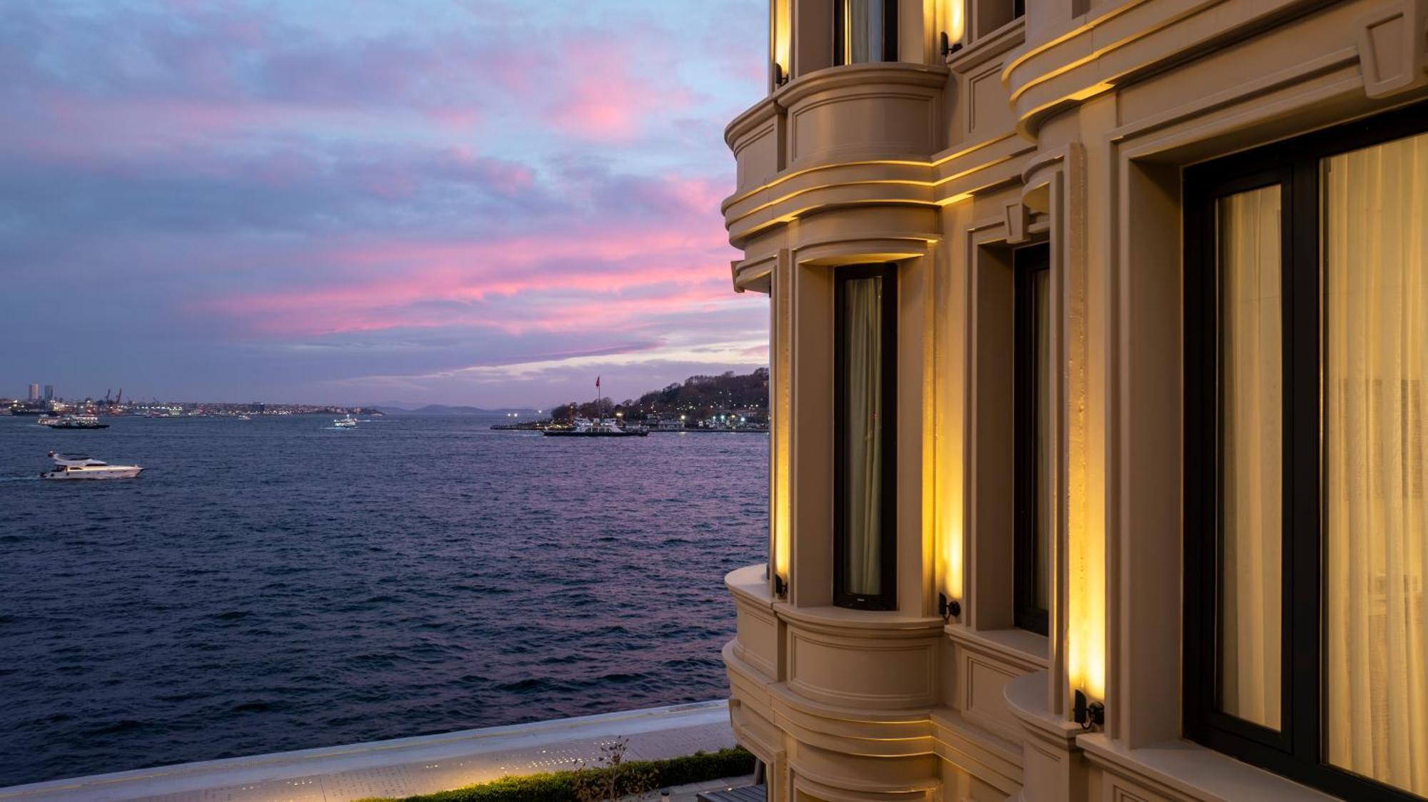 Dream Inn Karakoey Bosphorus อิสตันบูล ภายนอก รูปภาพ